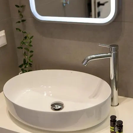 Elianthi Luxury דירה ניקיאנה