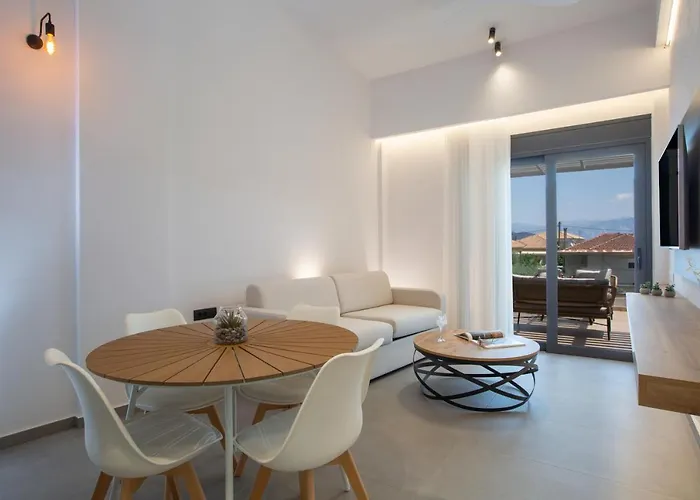 Elianthi Luxury