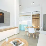 Elianthi Luxury Apartament Nikiana