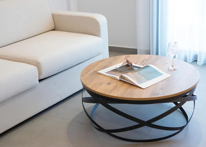 Elianthi Luxury